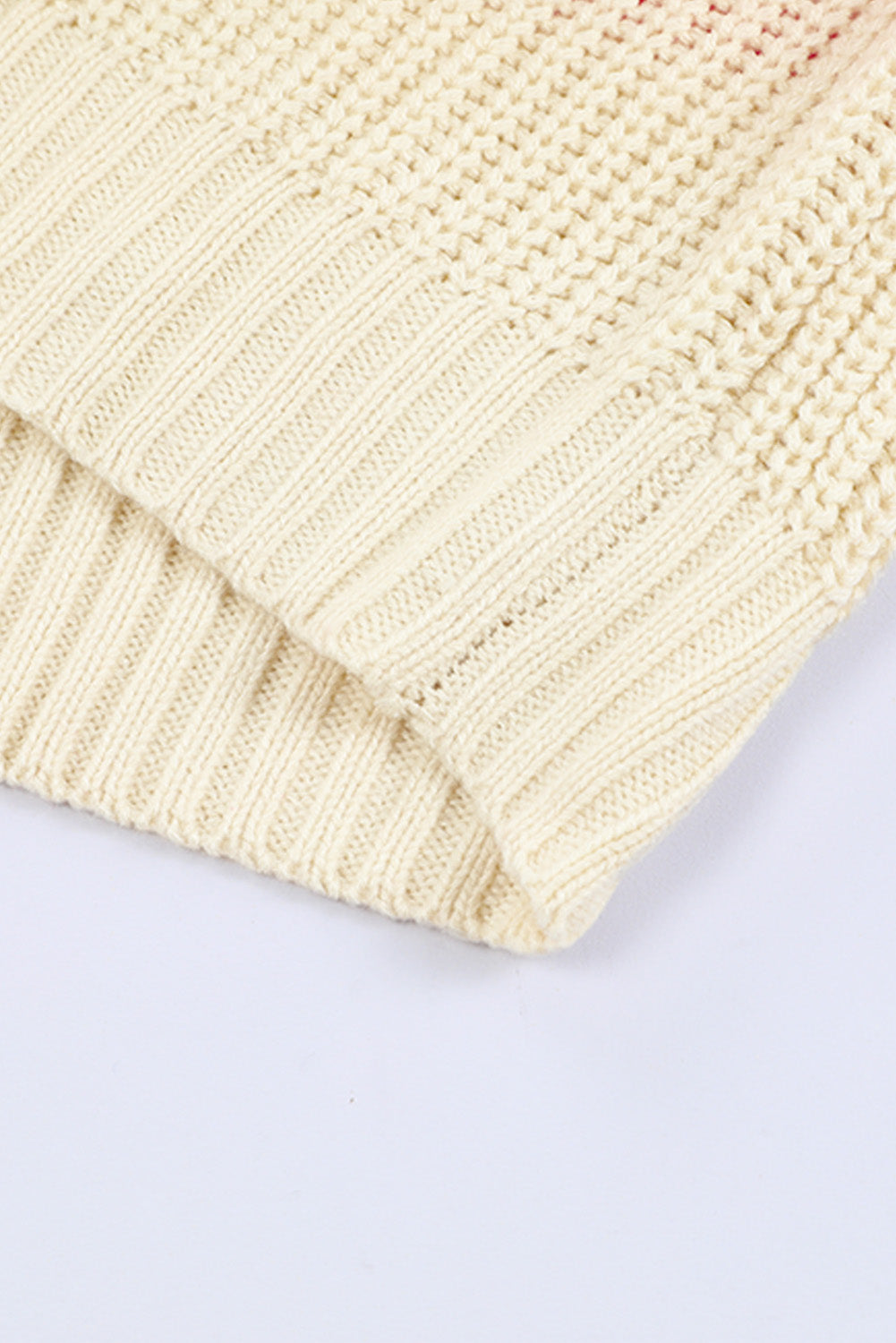 Pull en tricot rayé à épaules dénudées 