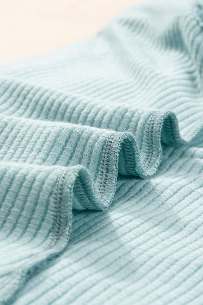 Débardeur texturé vert menthe à boutons et col en V contrasté