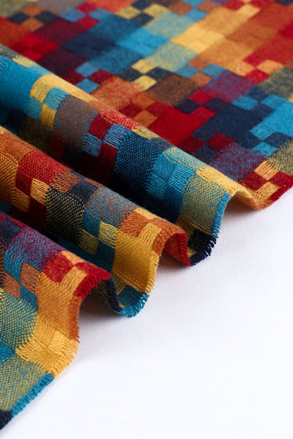 Bufanda con dobladillo con flecos y estampado de cuadros multicolor 