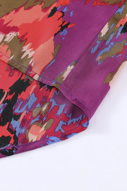 Blusa con mangas abullonadas y cuello en V con estampado de grafiti 