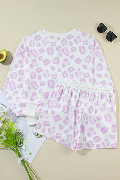 Ensemble de détente avec pull et short à imprimé animal léopard rose