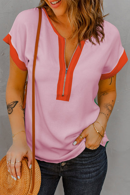 T-shirt zippé sur le devant avec bordure contrastée rouge rose