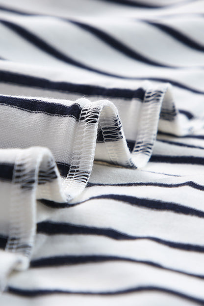 Haut à manches longues boutonné à volants et imprimé rayé