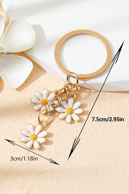 White Cute Daisy Shape Ornament Key Ring
