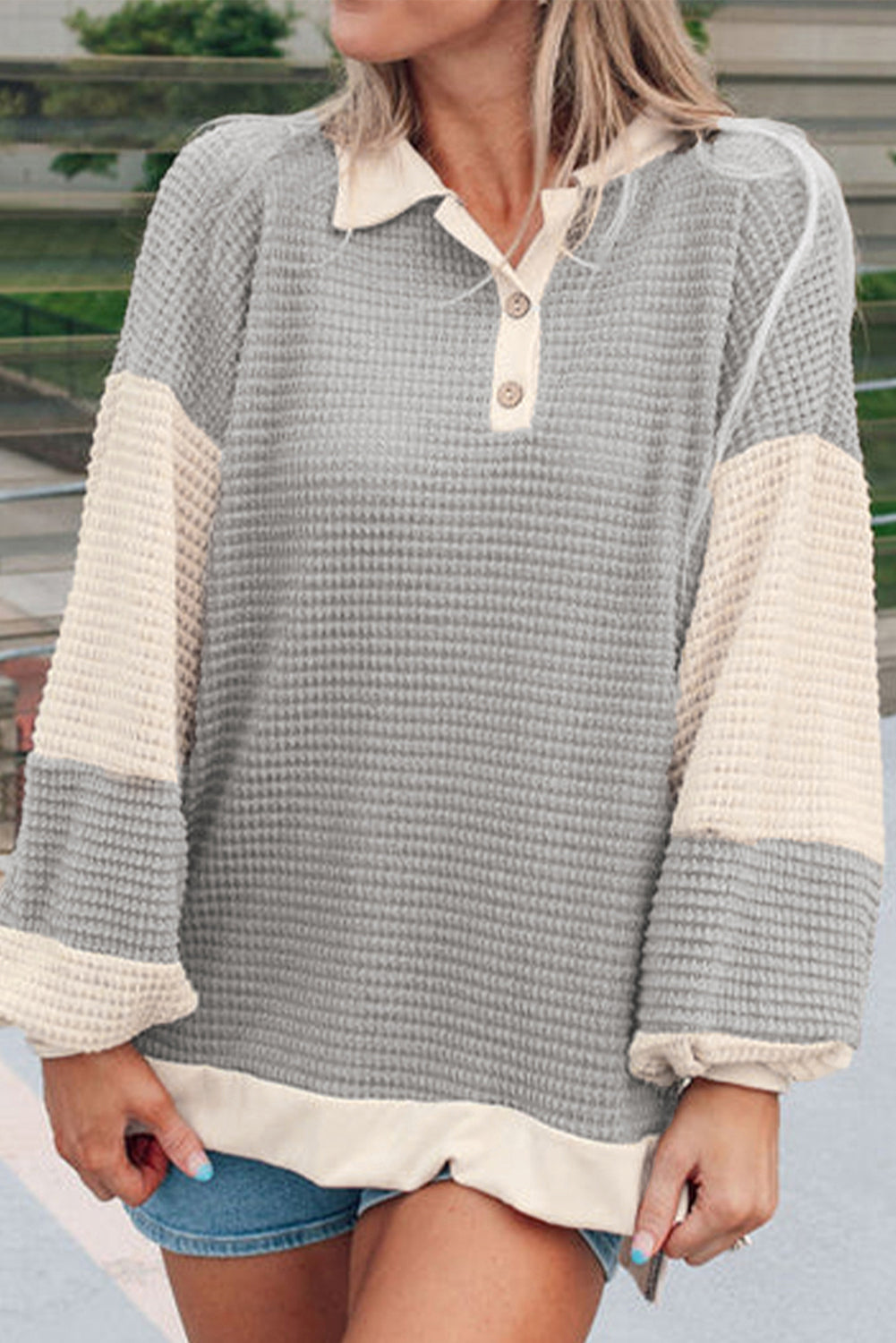 Haut Henley texturé kaki à col colorblock