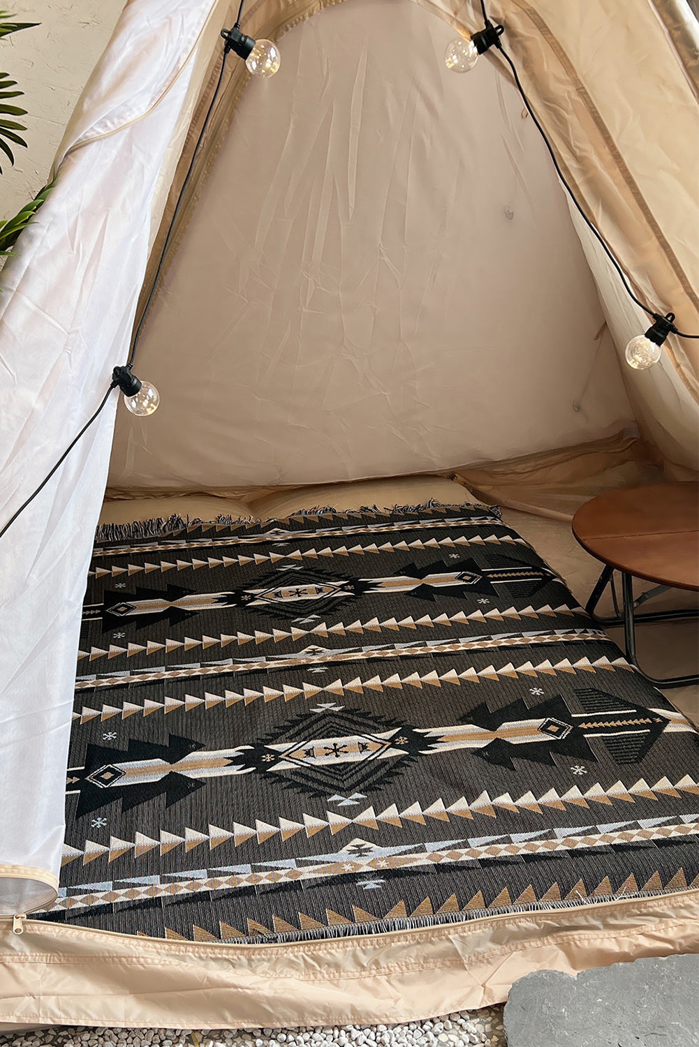 Western Pattern Tasseled Large Blanket