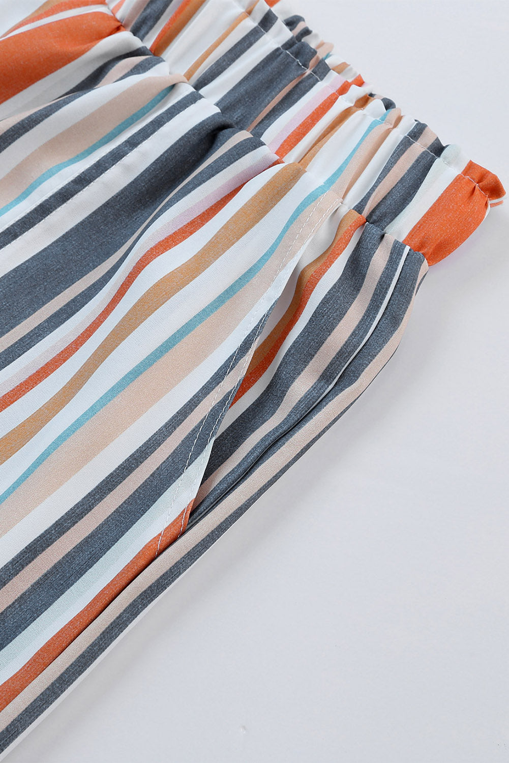 Short décontracté à rayures vintage délavé avec taille élastique à volants 