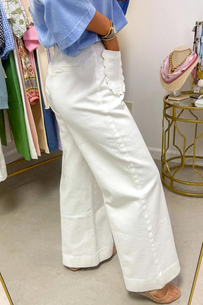 White Solid Color Scalloped Patch Pocket Shift Jeans
