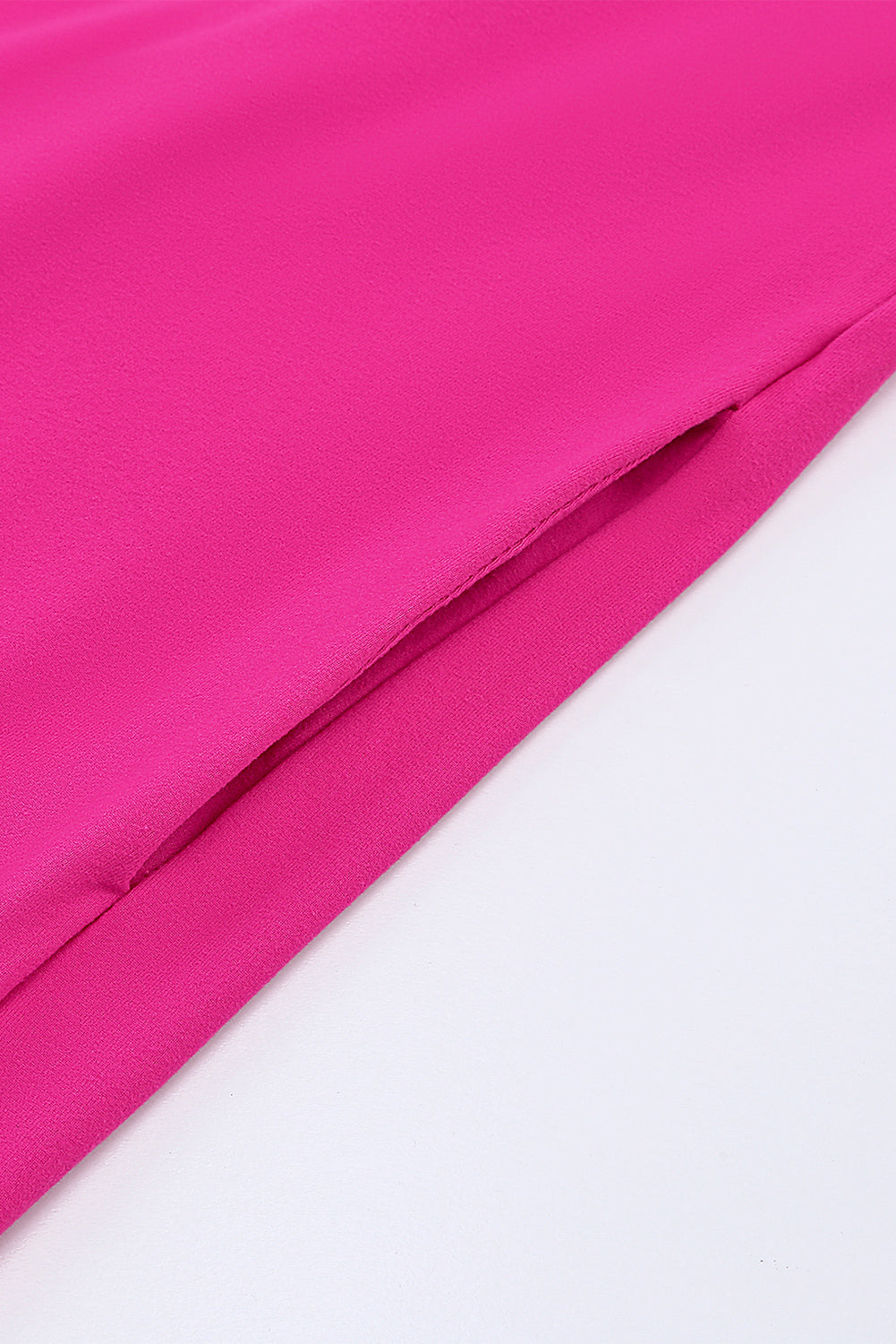 Robe t-shirt à manches courtes et imprimé léopard contrasté avec fentes 