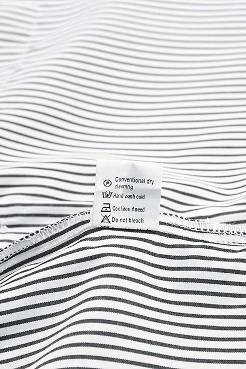 Camisa Boyfriend de rayas con puños fruncidos y bolsillo