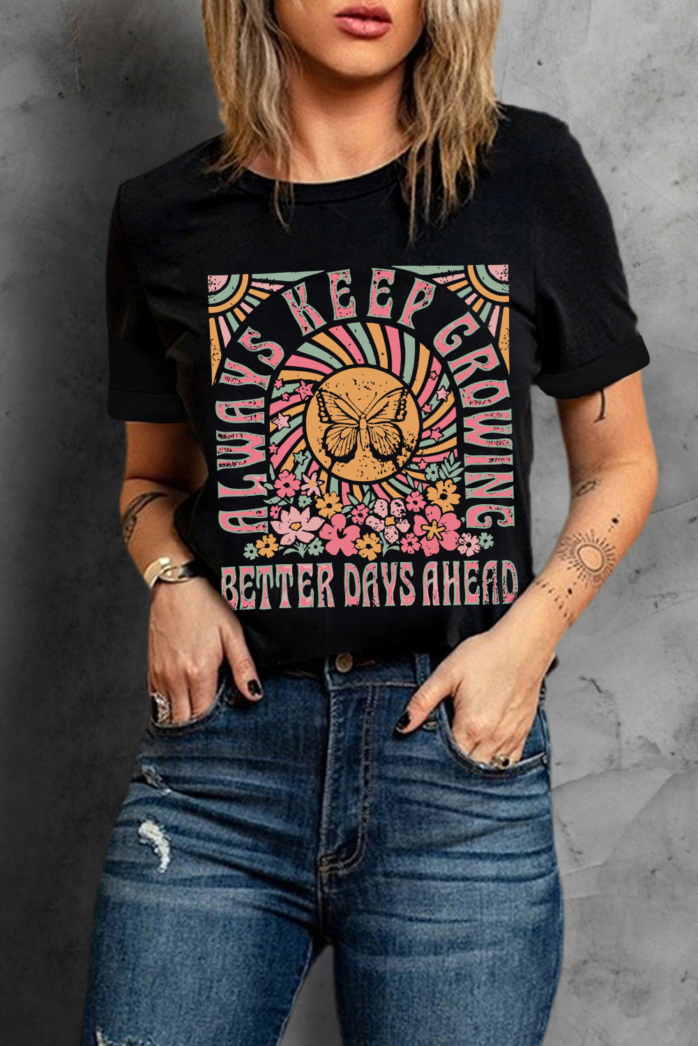 T-shirt ras du cou noir à imprimé papillon et fleur