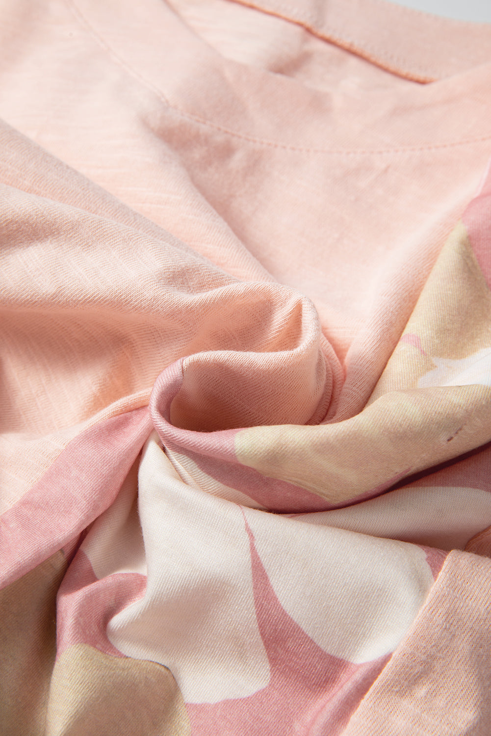 Haut-bas surdimensionné à coutures apparentes et patchwork de fleurs roses