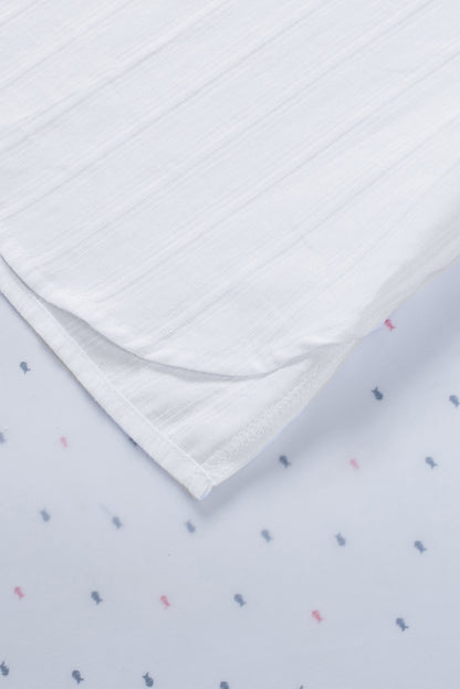 Camisa con botones texturizados y bolsillos