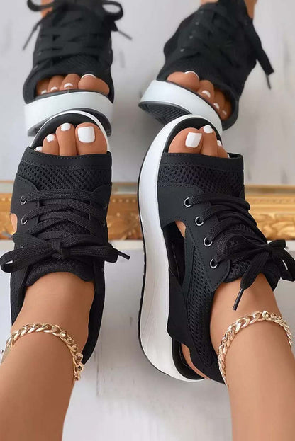 Sandales compensées à lacets et bout ouvert en maille