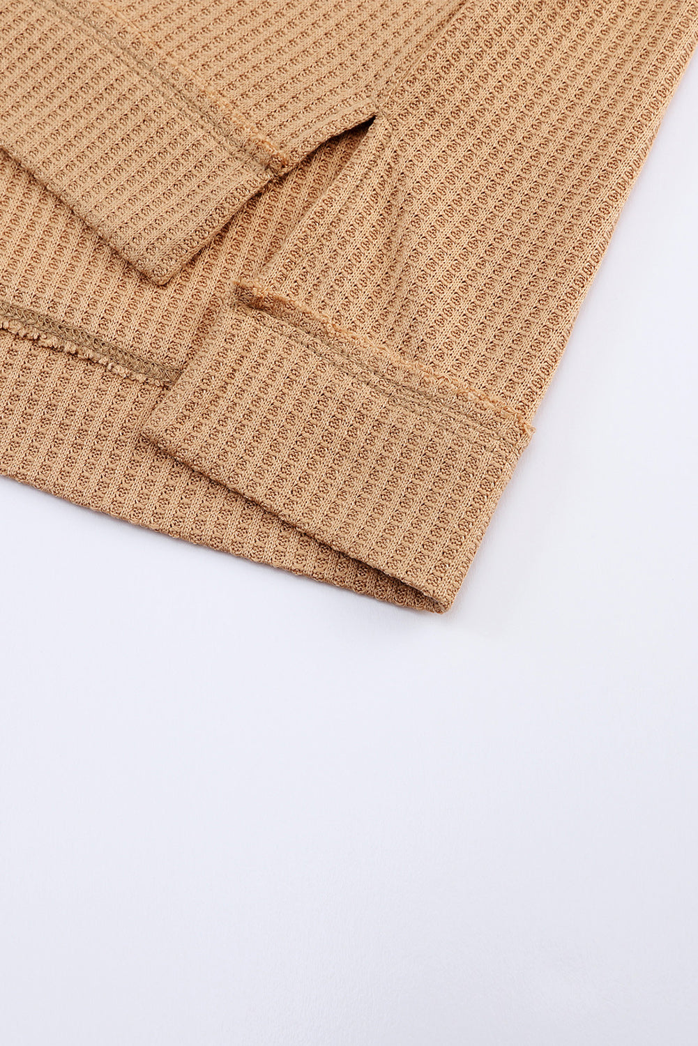 Haut à manches longues et col en V en dentelle gaufrée rose