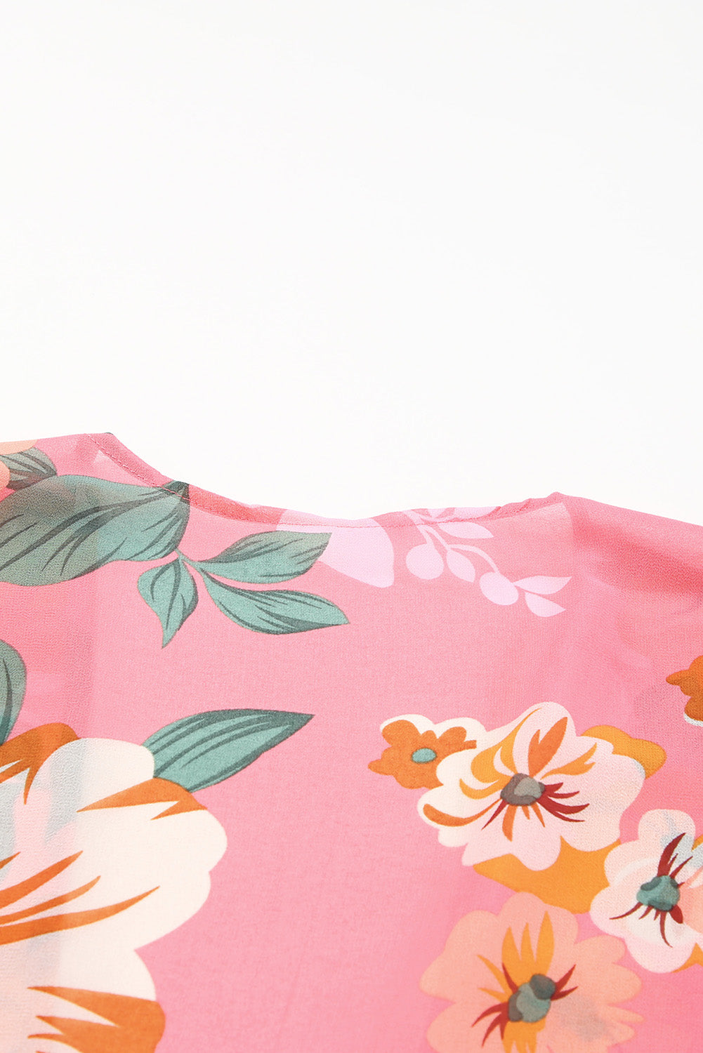 Kimono holgado con manga 3/4 y volantes con estampado floral 