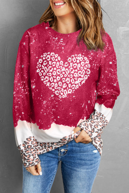 Sudadera blanqueada con estampado de leopardo navideño nevado
