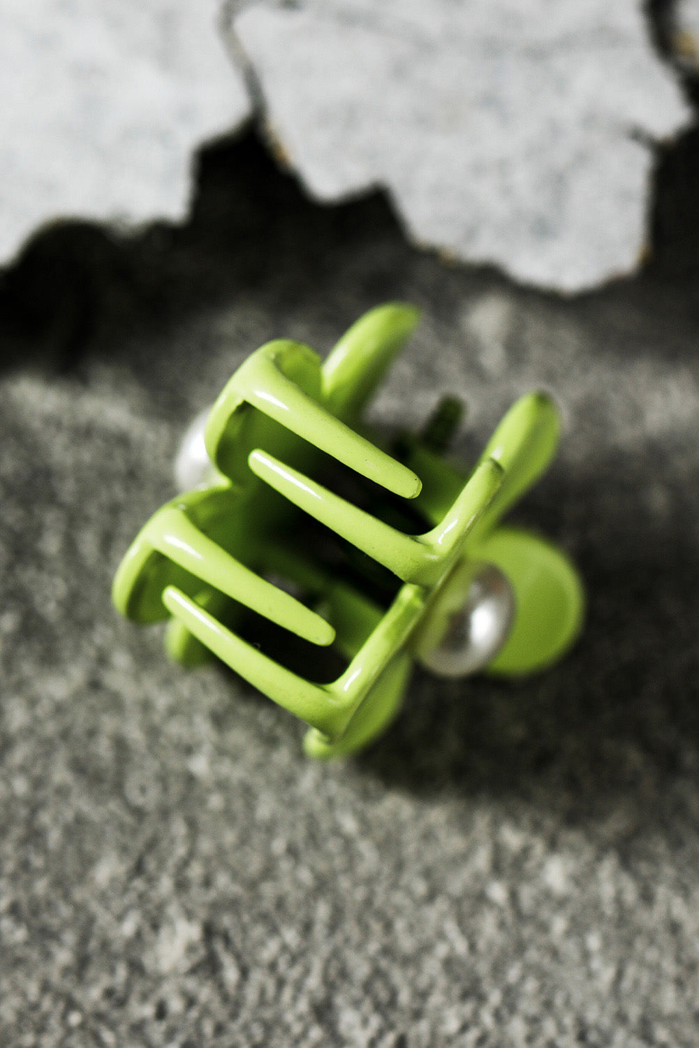 Pasador de pelo de flor de perla verde claro 