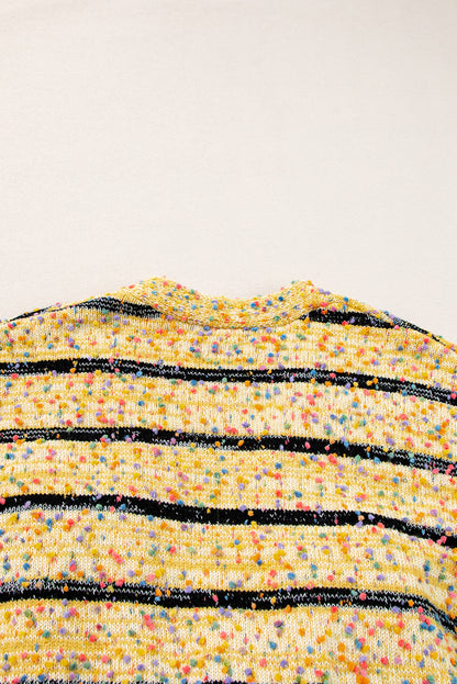 Cardigan long ouvert sur le devant en tricot à pompons et rayures beiges