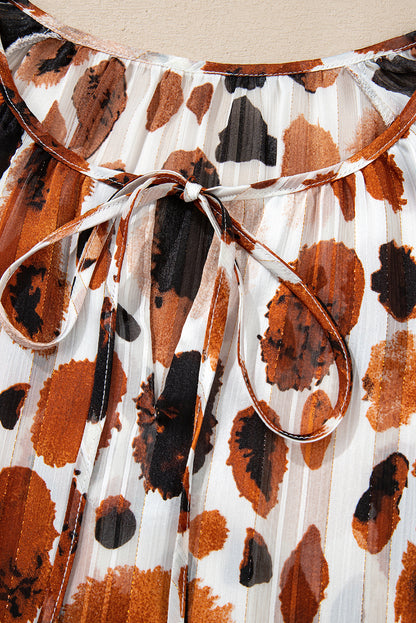 Chemisier plissé à manches 3/4 et volants, imprimé abstrait, avec détails de fils métalliques marron