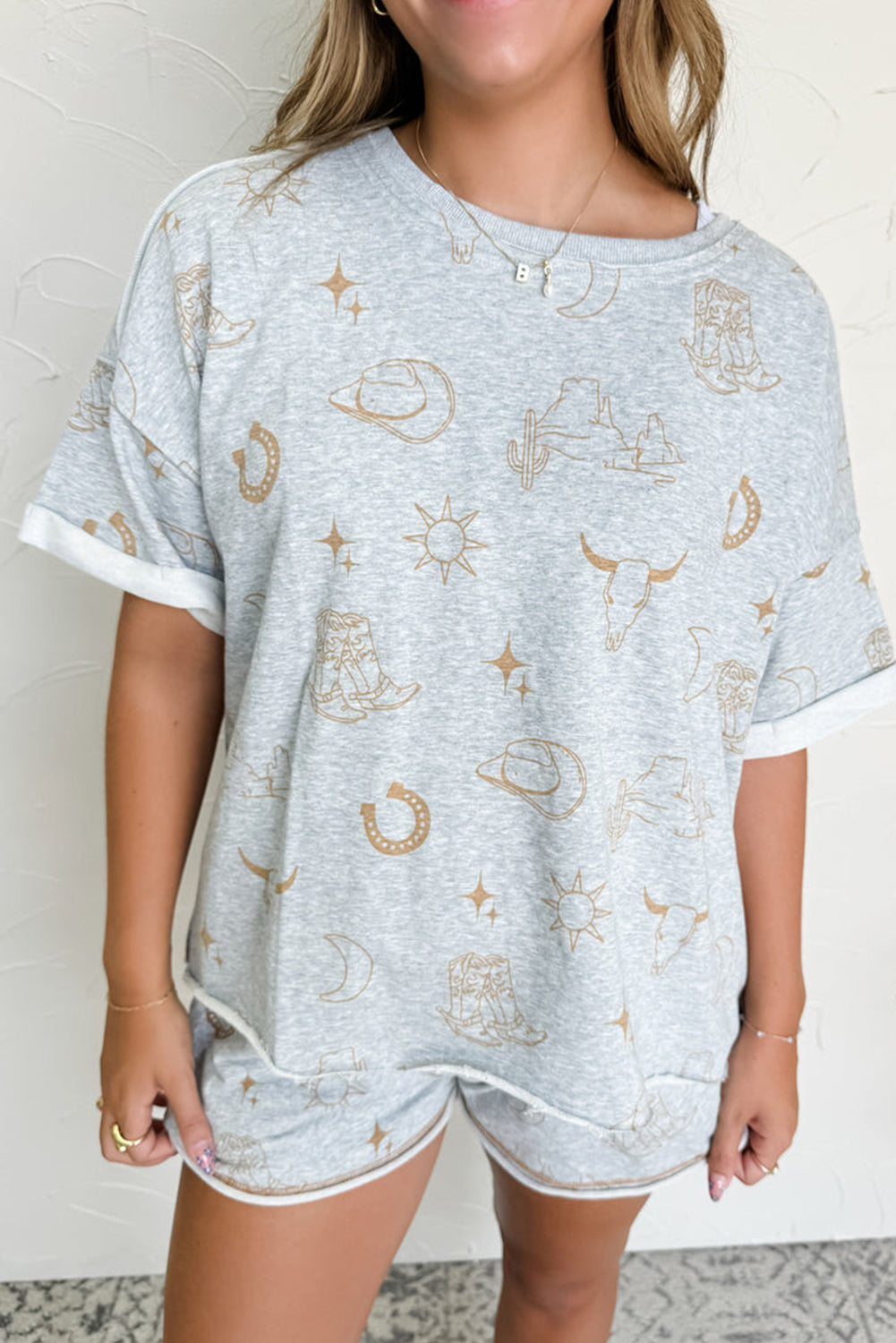 Ensemble t-shirt et short gris à taille élastique imprimé style western