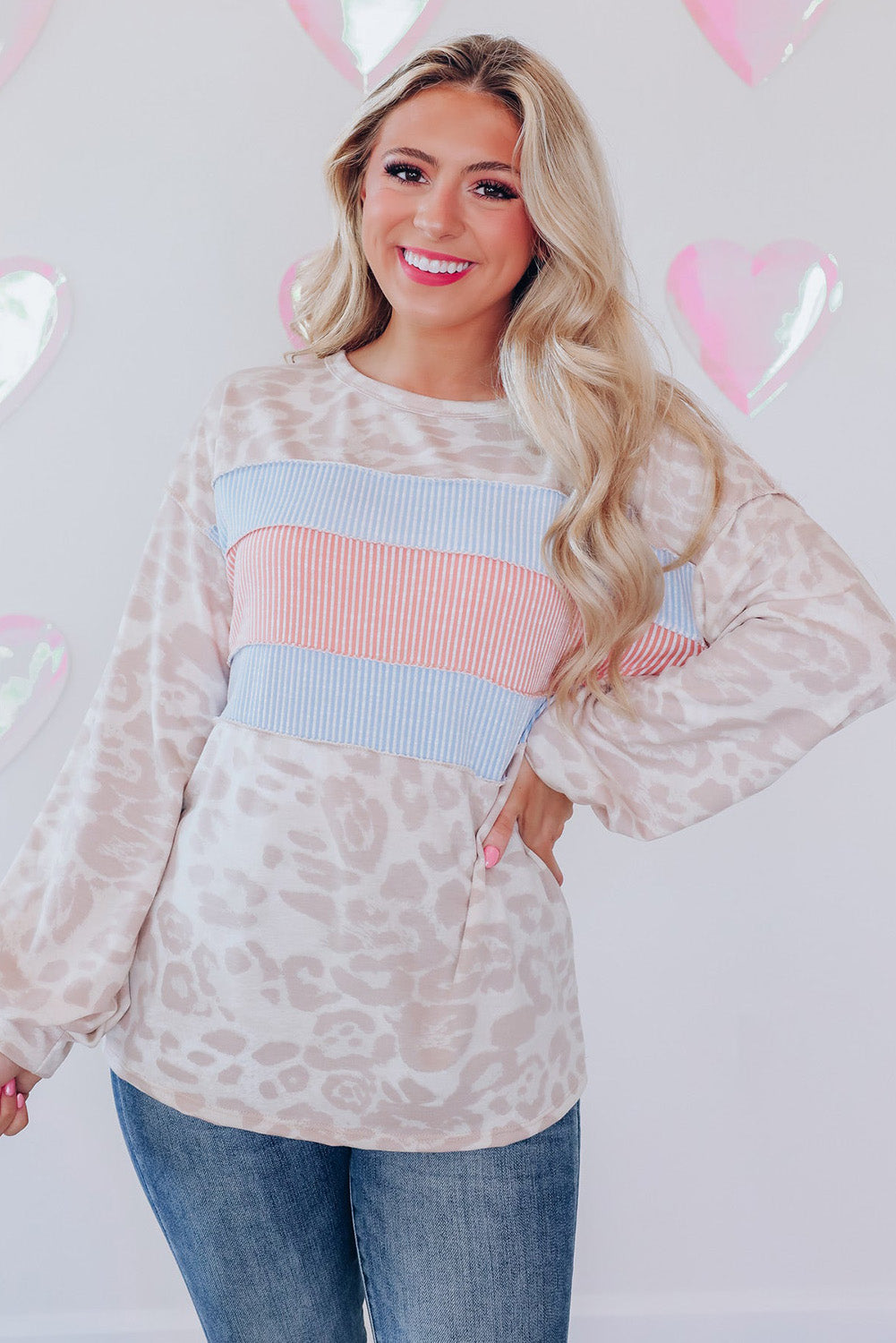 Haut en tricot à manches bouffantes et rayures contrastées à imprimé animal