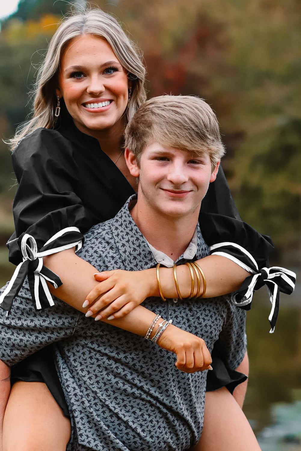 Black Contrast Trim Knot Cuffs Plus Size V Neck Mini Dress