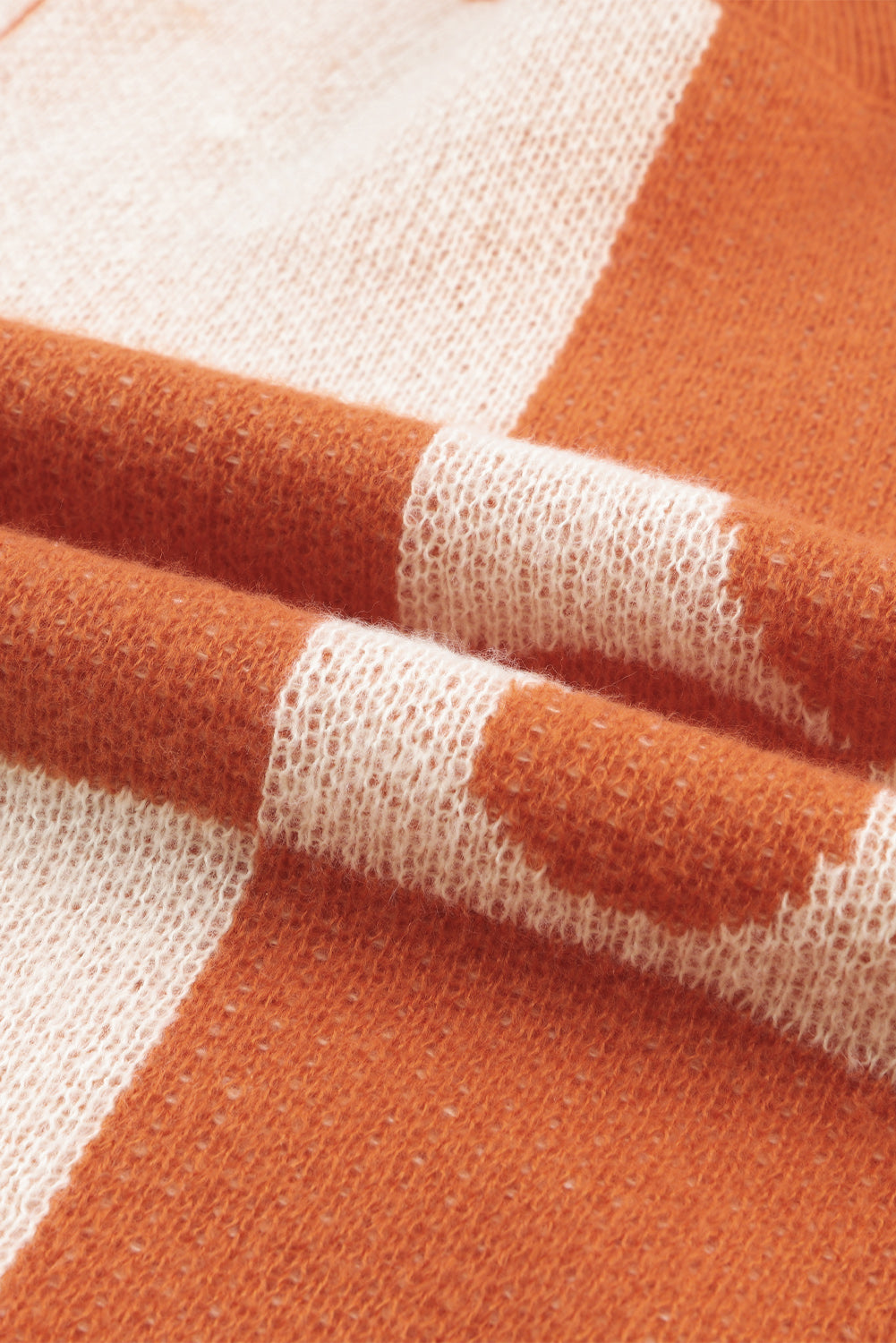 Pull à manches rayées et imprimé floral à carreaux marron