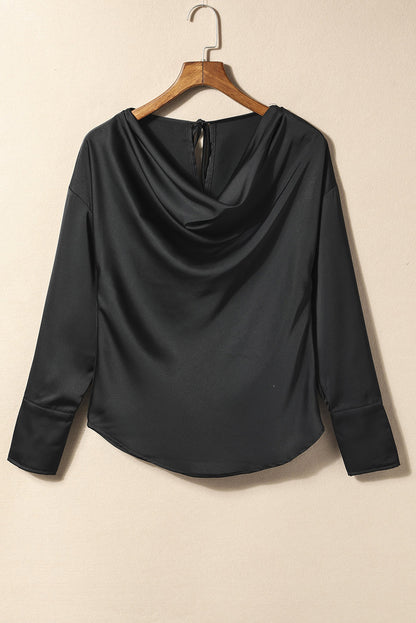 Blusa elegante de manga larga con cuello vuelto negro