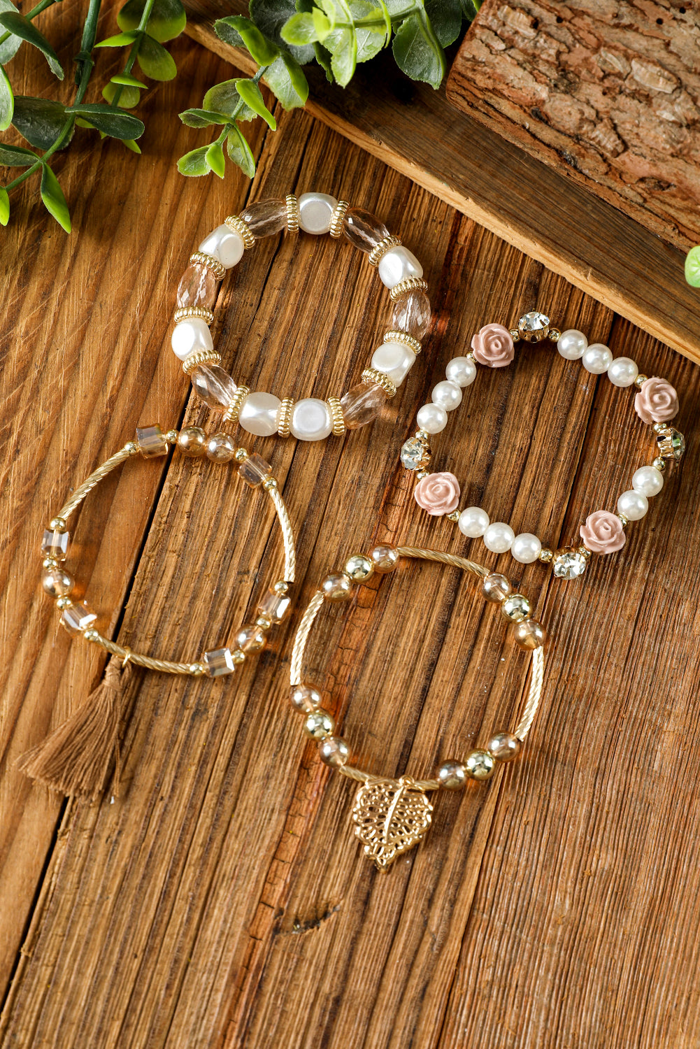 Bracelet bohème blanc à franges et perles en strass