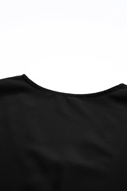 Chemisier à manches courtes et col en V avec bordure en dentelle