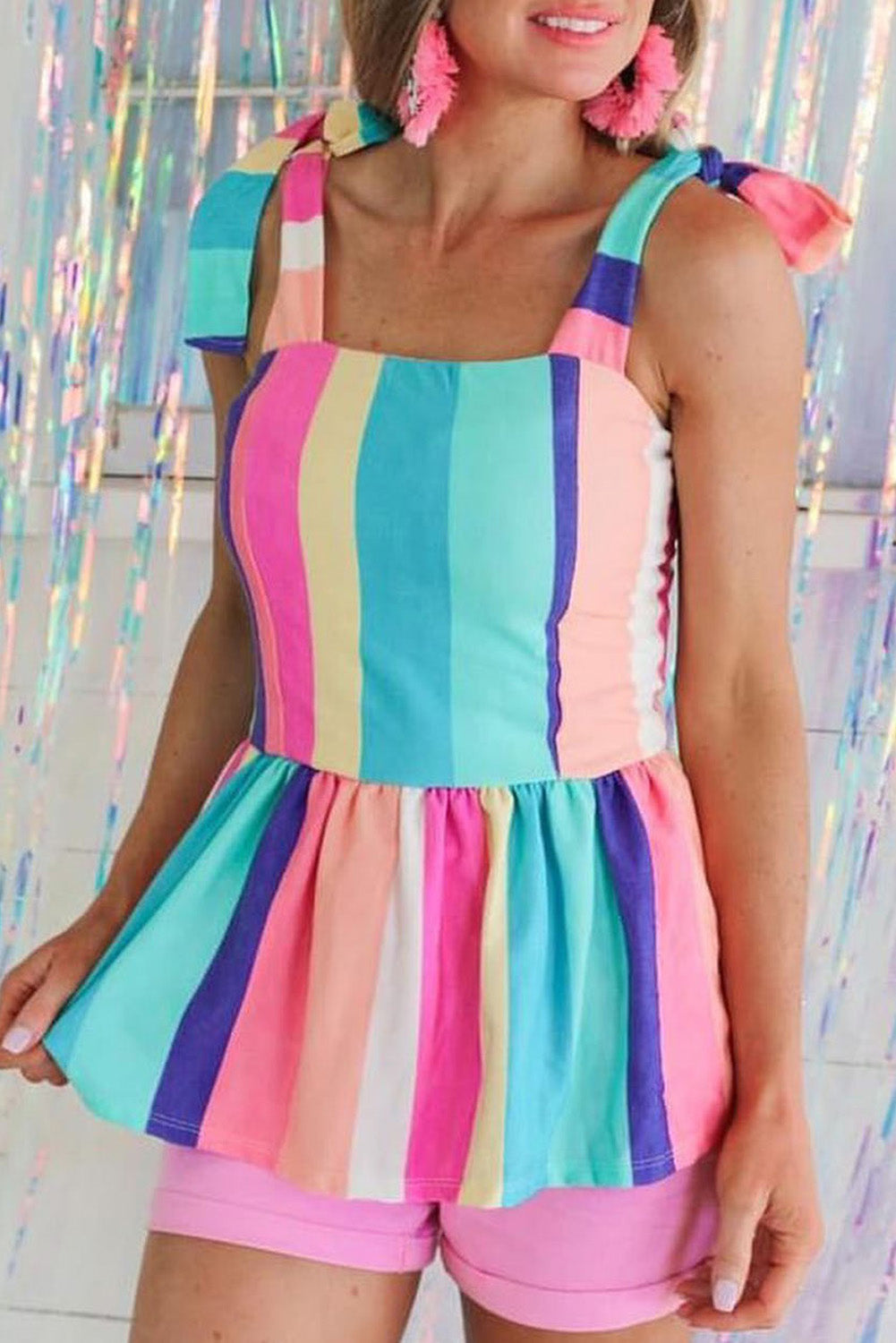 Robe longue à rayures multicolores et bretelles à nœud papillon