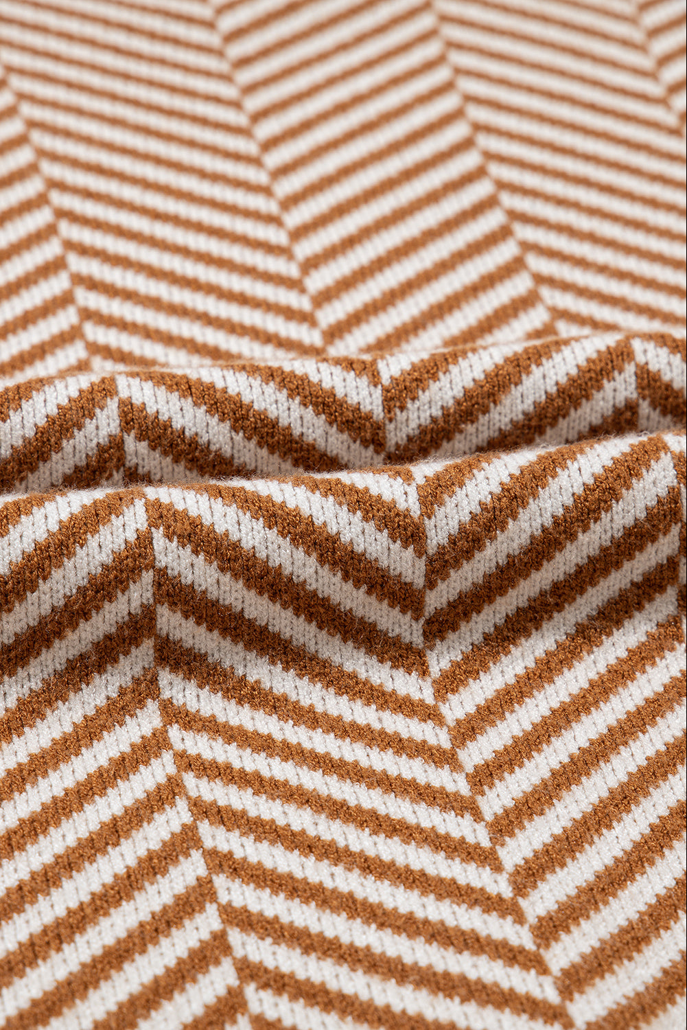 Pull ras du cou à épaules tombantes et bords contrastés couleur café