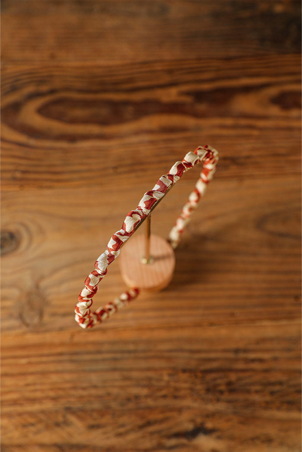 Diadema ondulada con estampado de leopardo vintage negro 