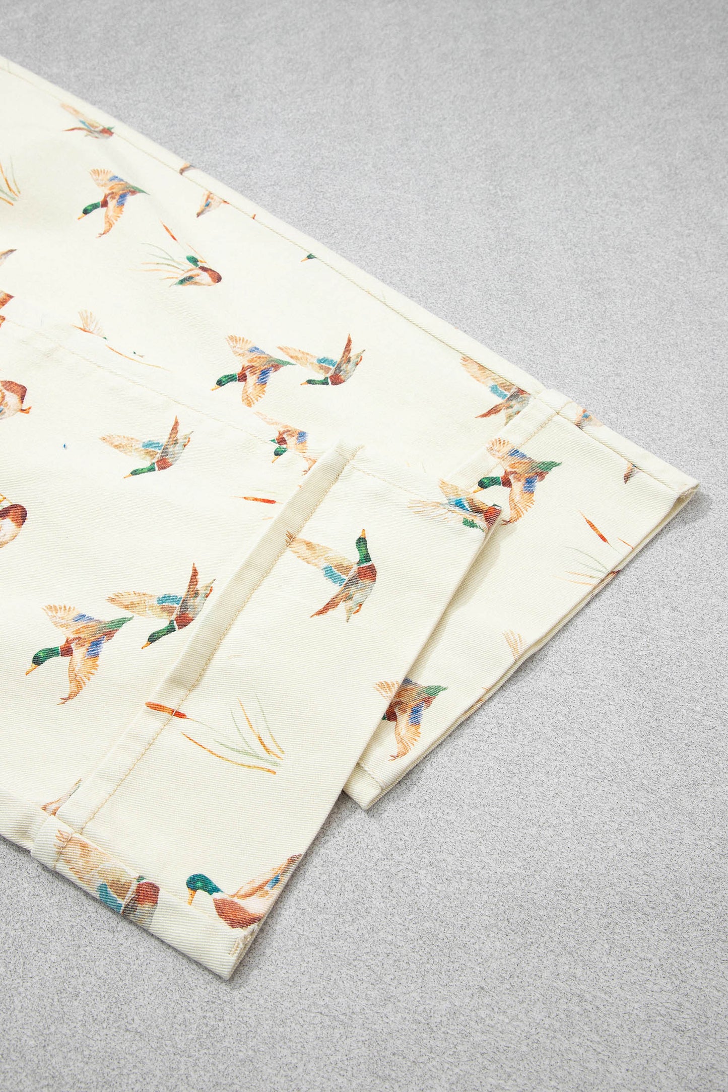 Beige Stylish Mallard Printed Cuffed Hem Shift Jeans