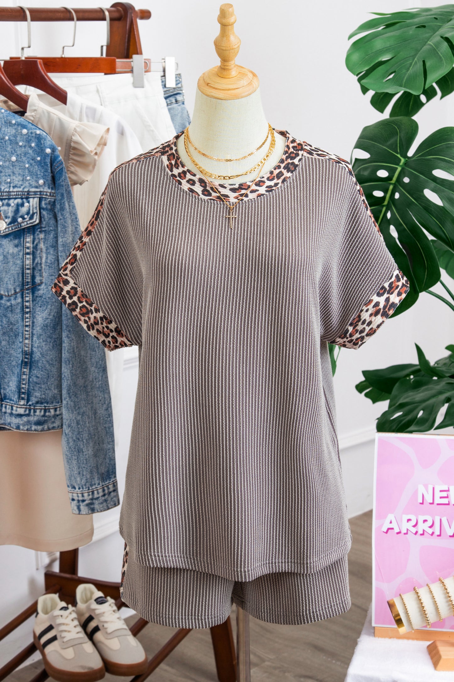 Light Grey Leopard Trim Twist Ribbed Short Set