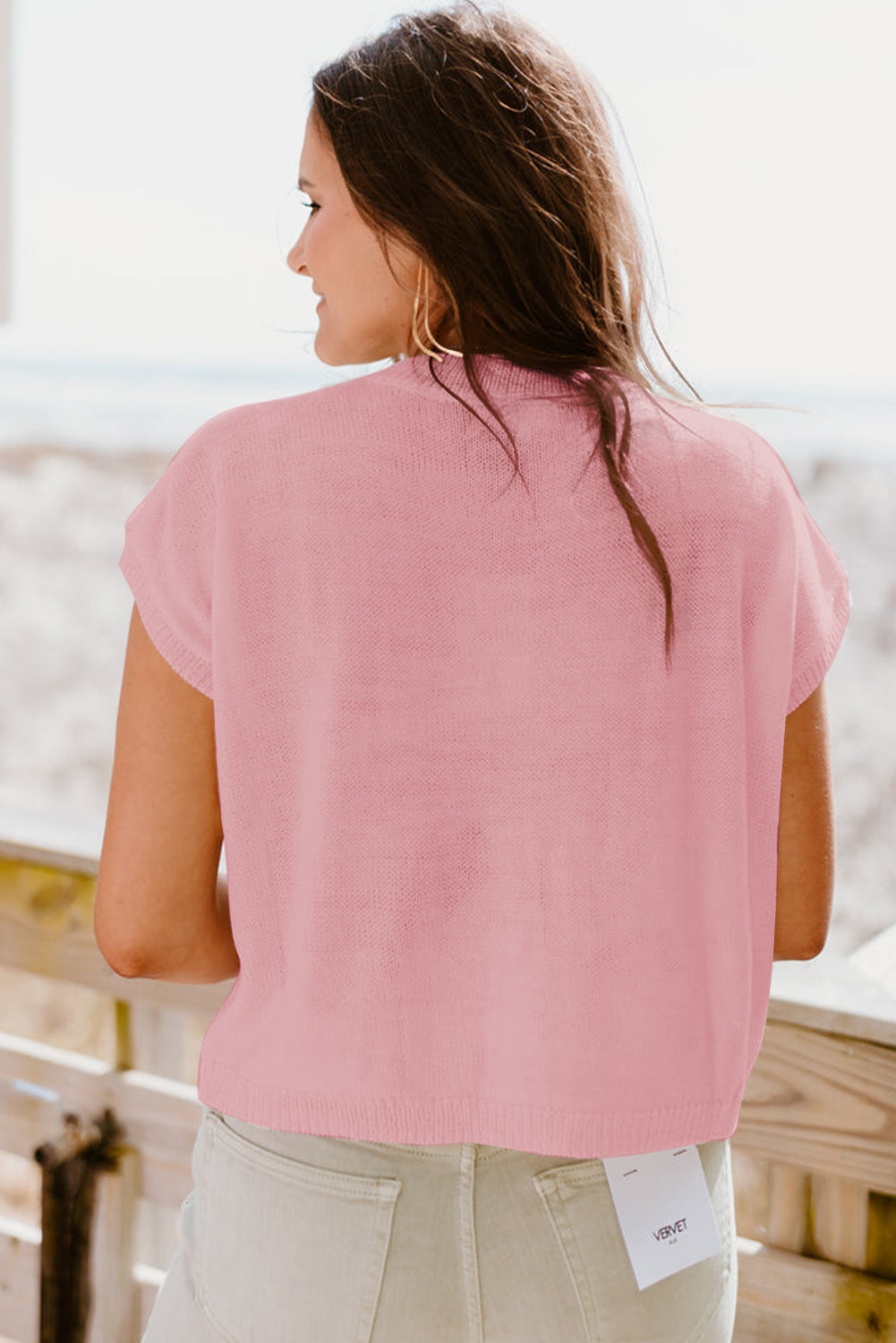 Pull à manches courtes en tricot rose à fleurs multicolores au crochet