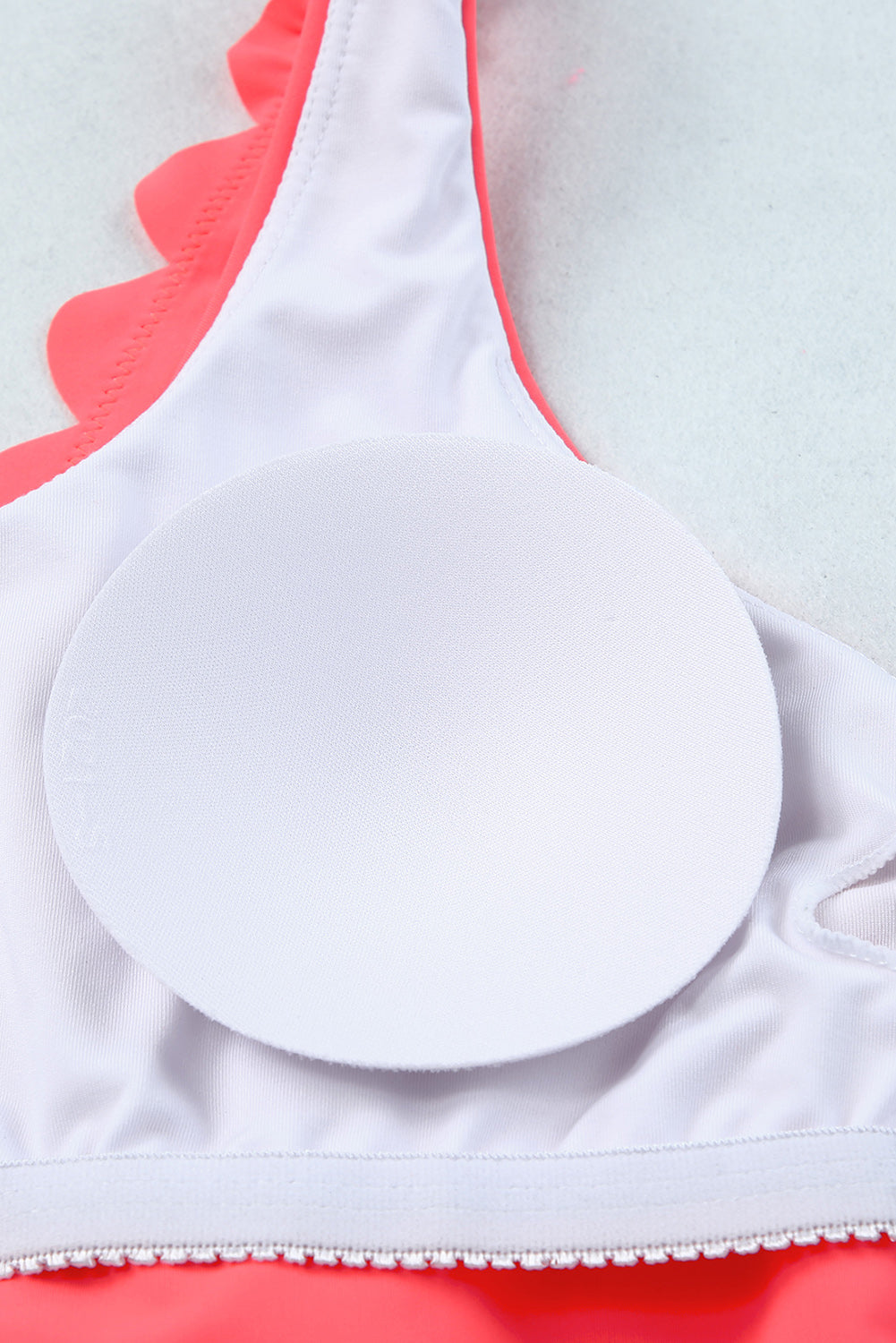 Bikini festoneado de cintura alta entrecruzado