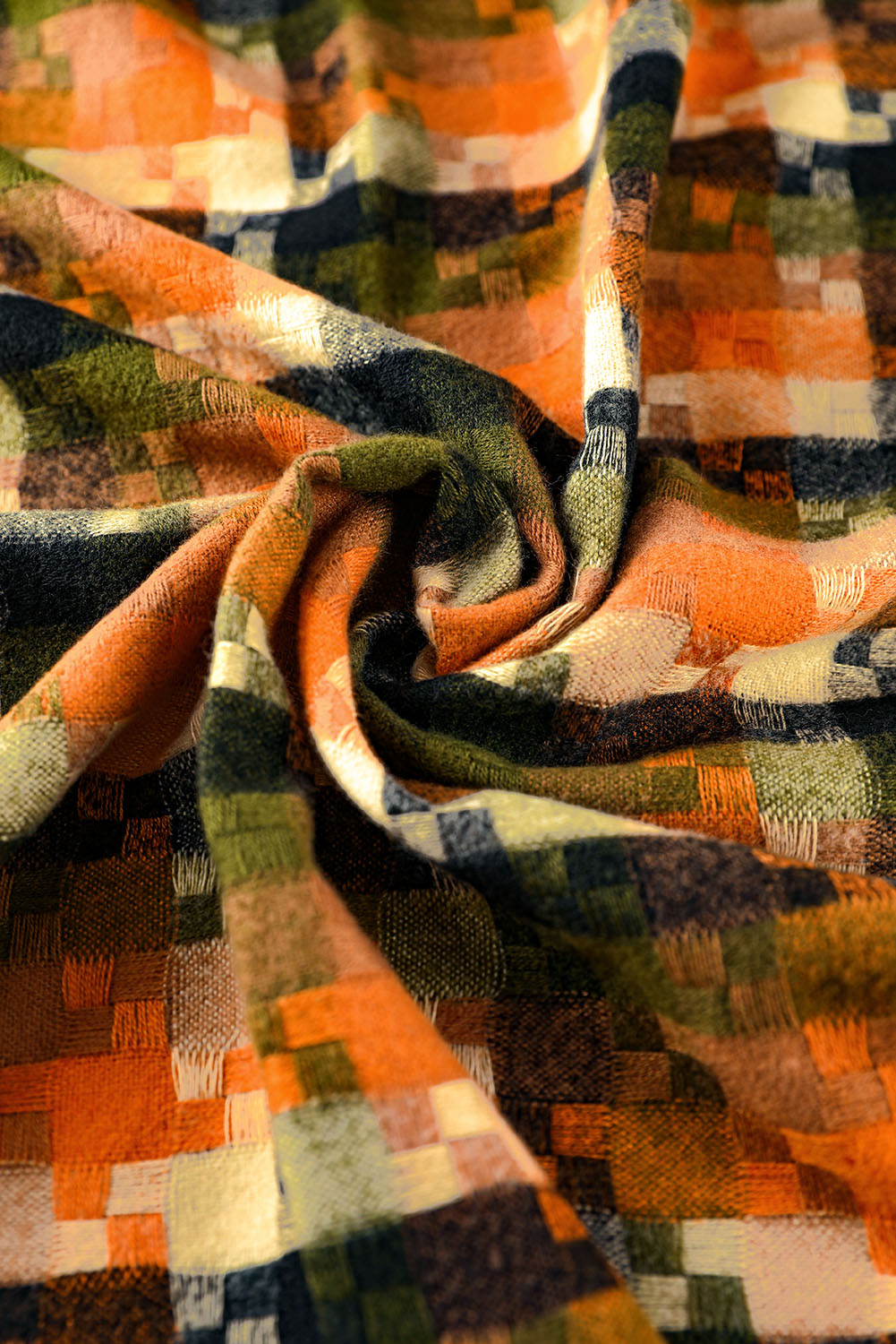 Bufanda con dobladillo con flecos y estampado de cuadros multicolor 