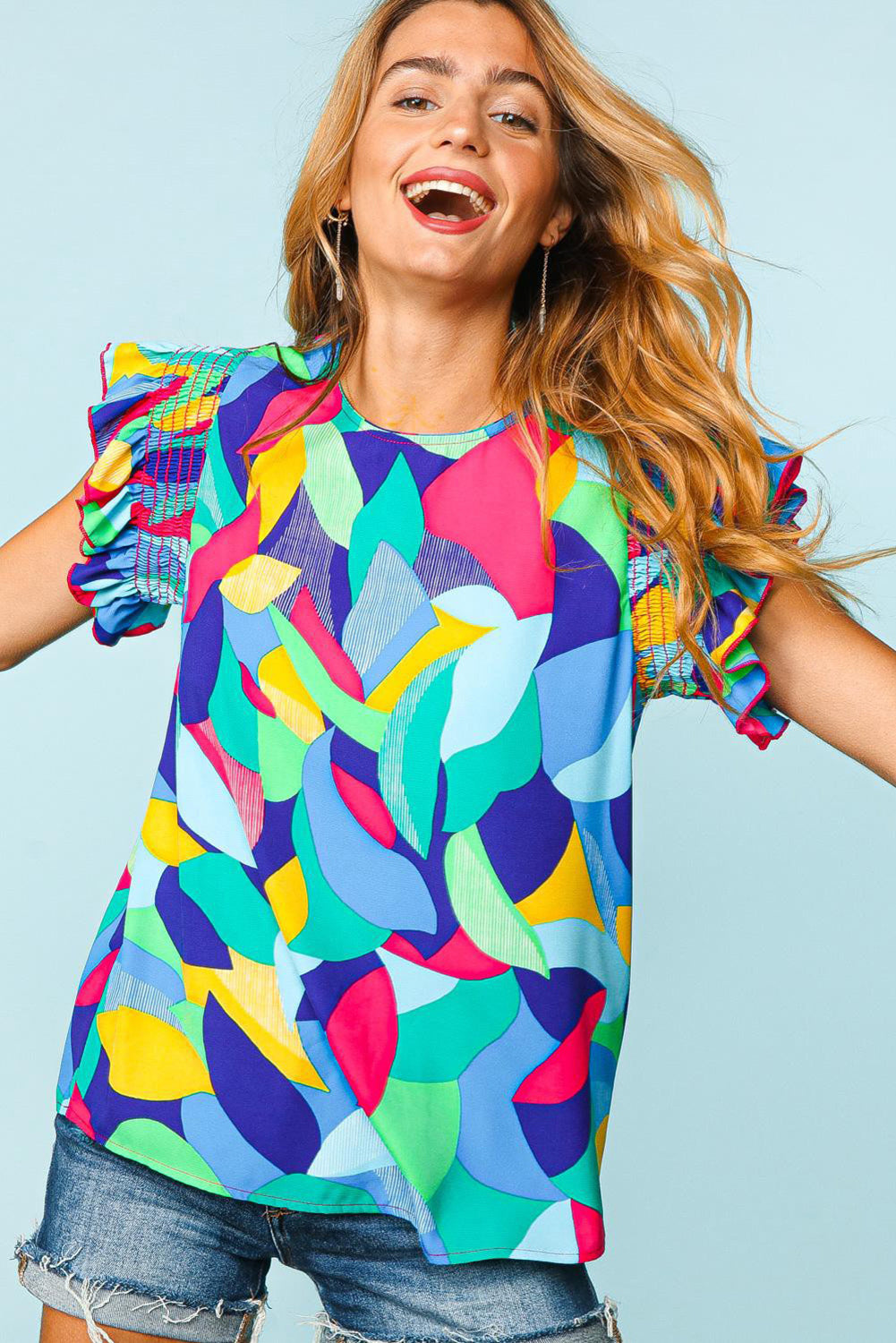 Blusa con mangas con volantes y costuras con estampado abstracto multicolor 
