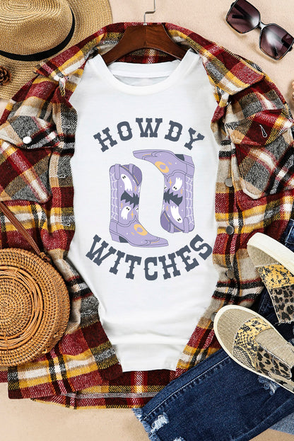 T-shirt blanc à col ras du cou avec bottes d'Halloween HOWDY WITCHES