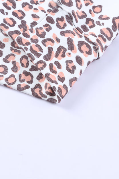 Sudadera blanqueada con estampado de leopardo navideño nevado