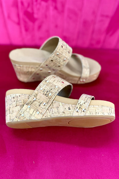 Chaussons compensés à double bride et rivets camel