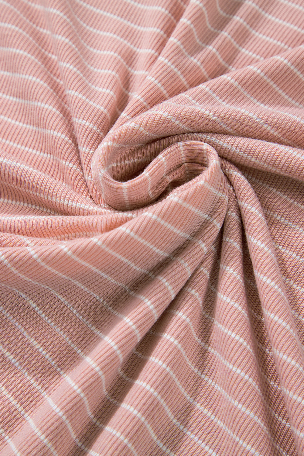 Haut ample à manches longues et col bénitier à rayures roses avec fentes latérales