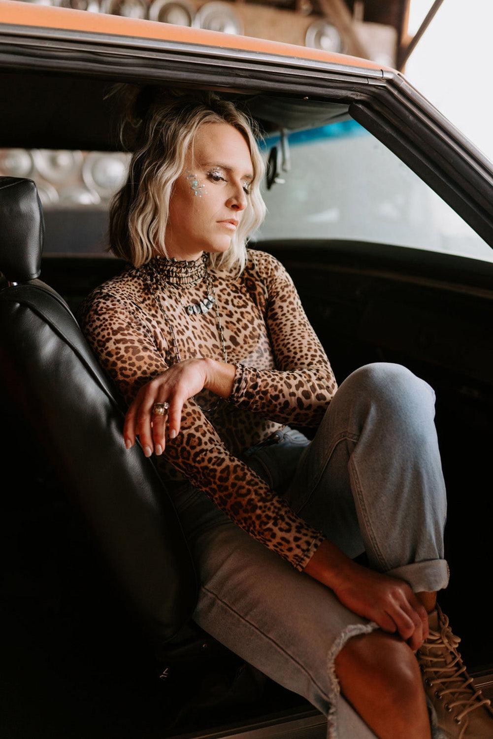 Body à manches longues en maille à col smocké et imprimé léopard marron