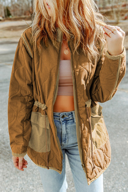 Veste matelassée à cordon de serrage et surpiqûres marron 