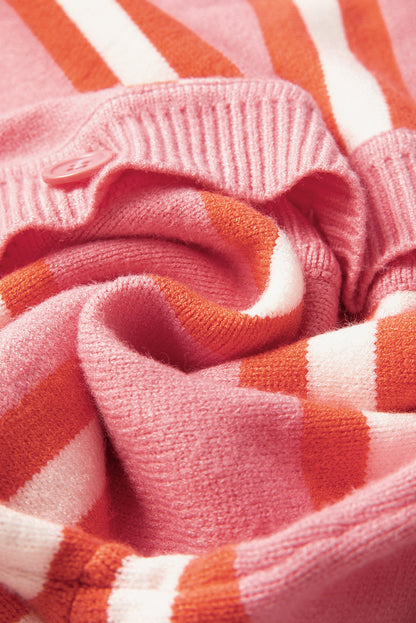 Pull cardigan boutonné à rayures roses et épaules tombantes