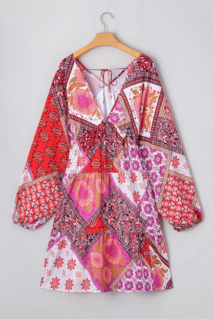 Robe grande taille à manches longues, col en V, lacets, imprimé floral, rose et bleu