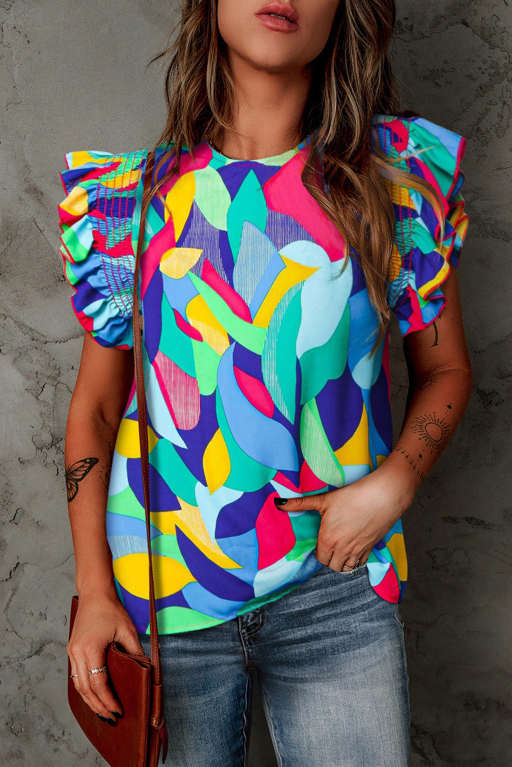 Blusa con mangas con volantes y costuras con estampado abstracto multicolor 