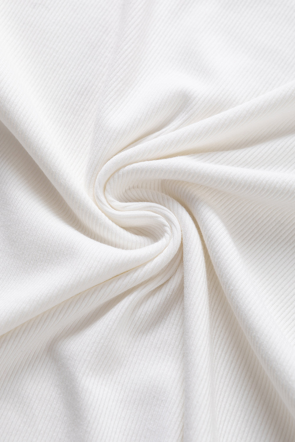 Haut à manches bouffantes en tweed blanc contrasté